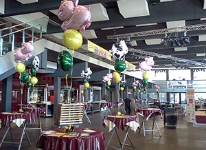 Tischdekoration aus Luftballons